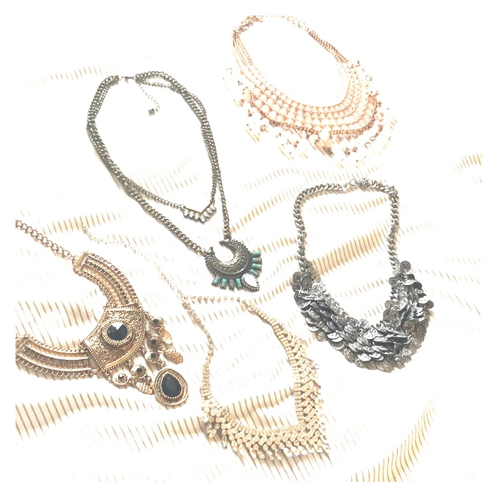 Lot of 5 accent necklaces